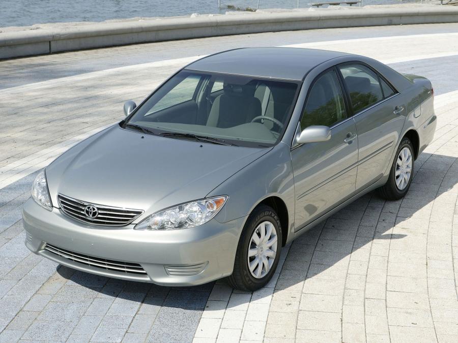  Toyota Camry LE 2004 года  (US) (фото 10 из 10)